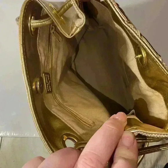 Moda Attiva gold, leather strips, and fabric crossbody bag - Picture 9 of 11